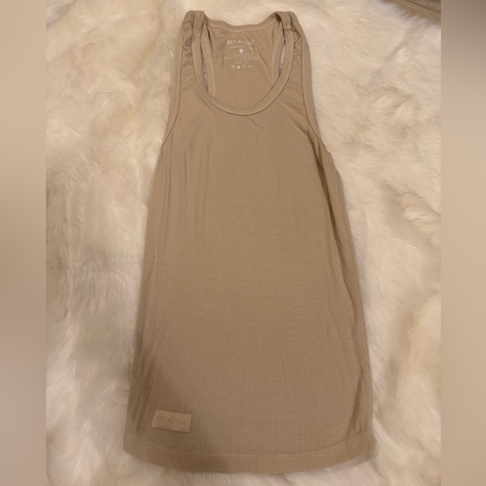 Set Active Form Tank Top Beige Tan Nude Size Small EUC